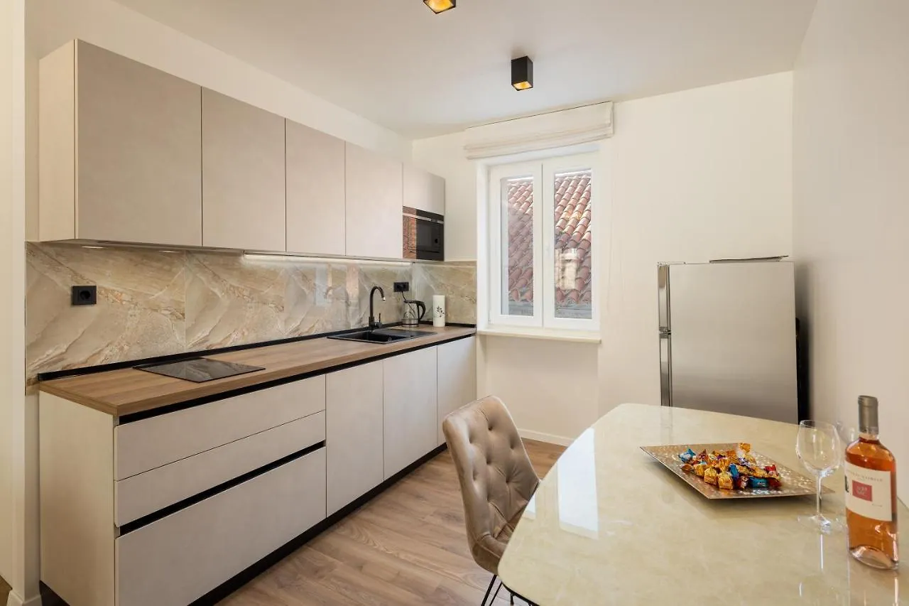 Luxury Accomodation Duje Split 0*,